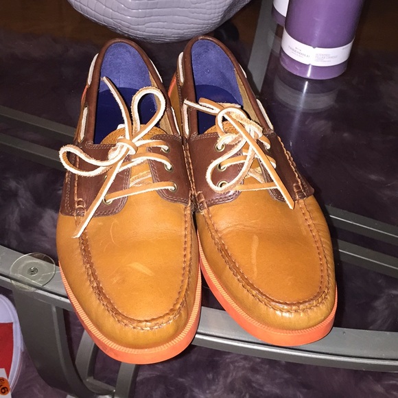 Cole Haan - Picture 2 of 3